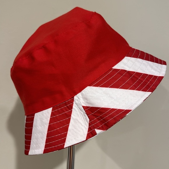 🇺🇸 Reversible Stars & Stripes Bucket Hat - Picture 2 of 2